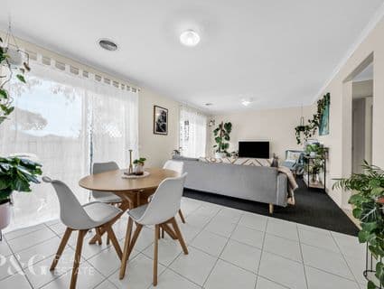 38 Raffindale Crescent, Cranbourne West - Thumbnail 4