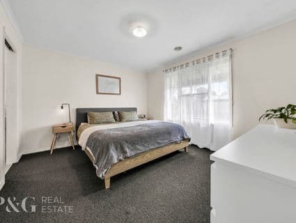 38 Raffindale Crescent, Cranbourne West - Thumbnail 6