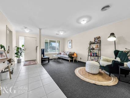 38 Raffindale Crescent, Cranbourne West - Thumbnail 8