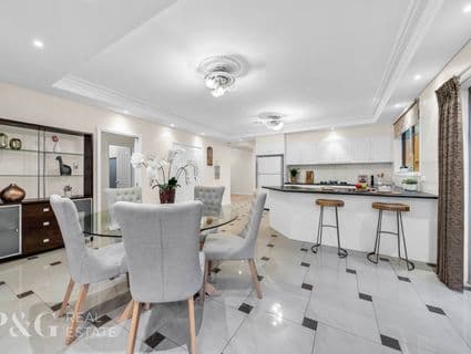 12 Rochford Place, Narre Warren South - Thumbnail 4