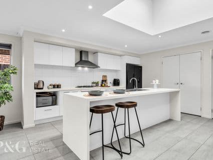 17 Prescott Drive, Cranbourne North - Thumbnail 3