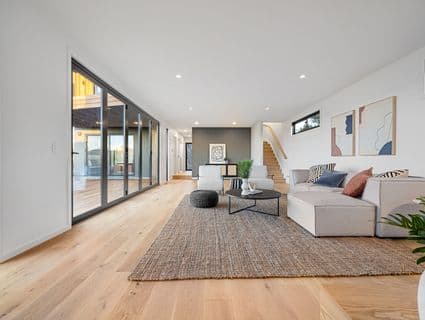 11 Elaine Road, Rye - Thumbnail 8