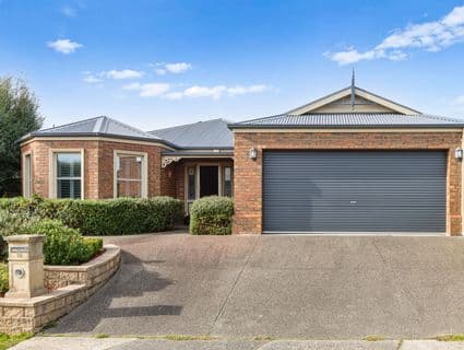 18 Cavill Close, Langwarrin - Image 1