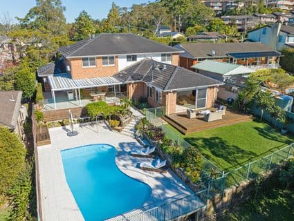 8 Jessica Gardens, St Ives - Image 1