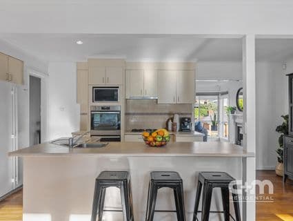 97 Valley Crescent, Glenroy - Thumbnail 5