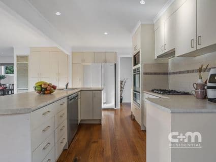 97 Valley Crescent, Glenroy - Thumbnail 6