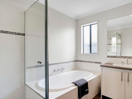 5 Cogley Street, Manor Lakes - Thumbnail 8