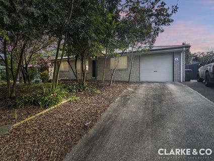 6 Carriage Crescent, Beerburrum - Image 1