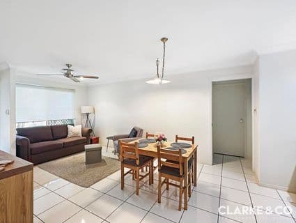 6 Carriage Crescent, Beerburrum - Thumbnail 2