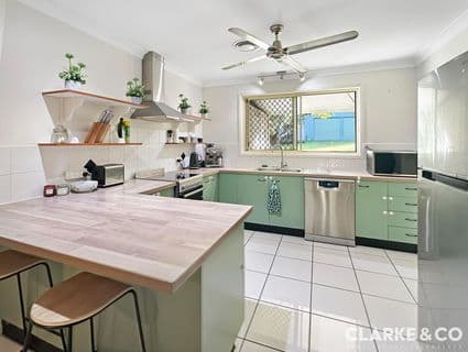 6 Carriage Crescent, Beerburrum - Thumbnail 4
