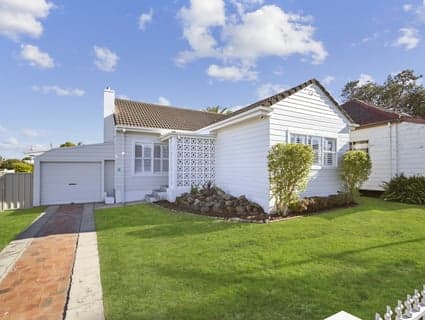 9 Woods Street, Redhead - Thumbnail 2