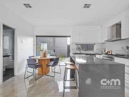 2/62 Cornwall Road, Pascoe Vale - Thumbnail 5