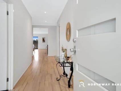 5 Bombala Crescent, Craigieburn - Thumbnail 3