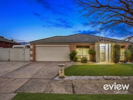 13 Honeysuckle Close, Pakenham - Image 1
