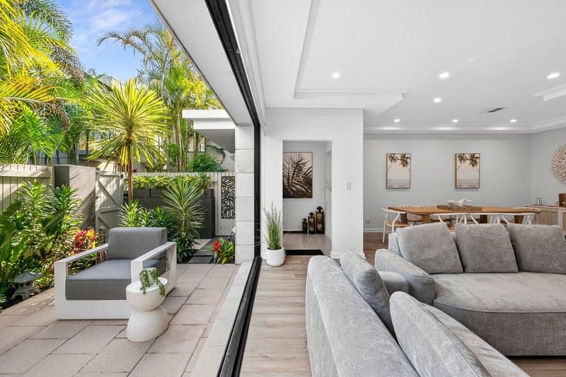 10/34-36 Golf Avenue, Mona Vale, Mona Vale - Image 1