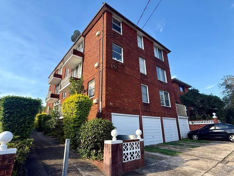 3/50 Universal Street, Eastlakes, Eastlakes - Image 1
