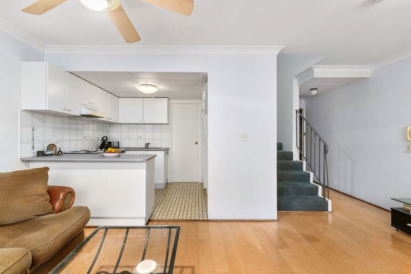 23/137 Forbes Street, Woolloomooloo, Woolloomooloo - Thumbnail 2