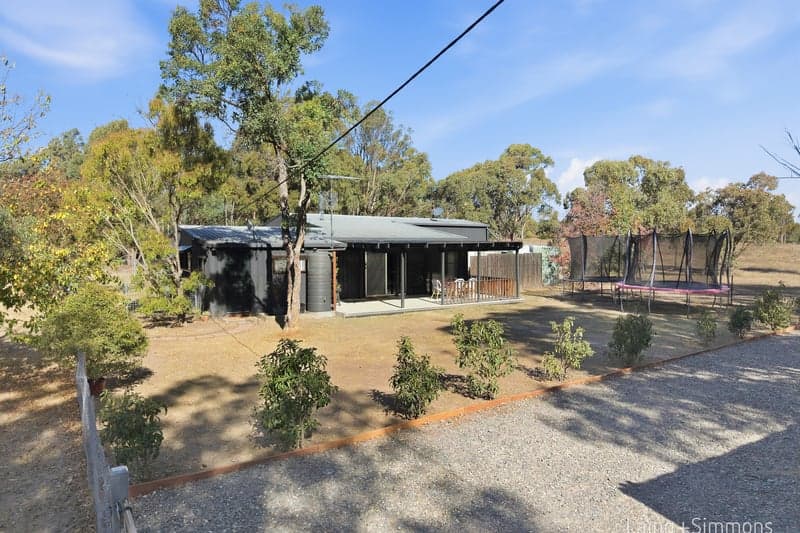 9 Butlers Close, West Hoxton, Armidale - Image 1