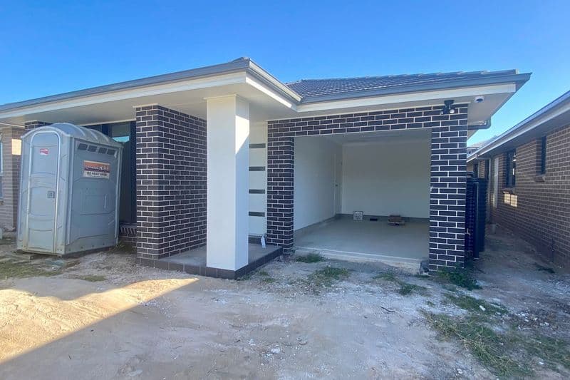 32 Horizon Loop, Oran Park, Spring Farm - Image 1