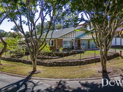 40 Riverside Circuit, Bellmere - Image 1