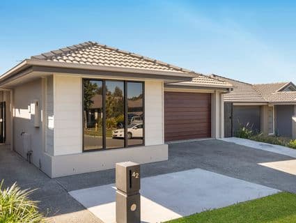 42 Mcveigh Street, Pimpama - Image 1