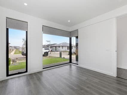 8 Valetta Street, Mickleham - Thumbnail 2