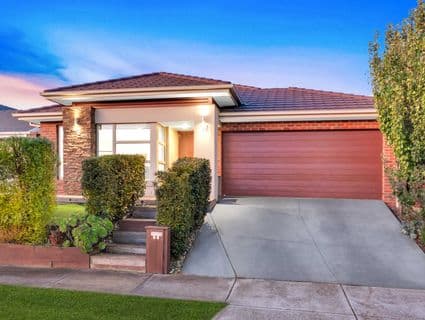 12 Honeyblossom Street, Manor Lakes - Thumbnail 2
