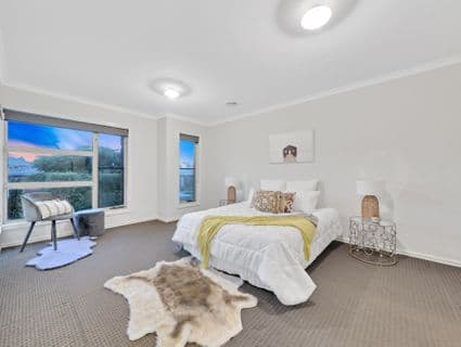 12 Honeyblossom Street, Manor Lakes - Thumbnail 4