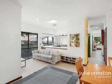 404, Edgewater - Thumbnail 2