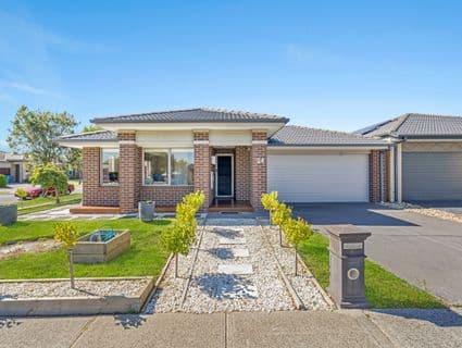 24 Dusky Bells Drive, Cranbourne West - Image 1