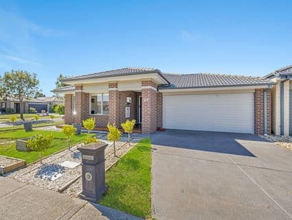 24 Dusky Bells Drive, Cranbourne West - Thumbnail 2