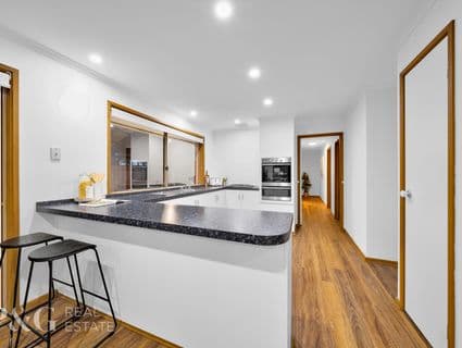 2 Stallion Court, Narre Warren South - Thumbnail 4