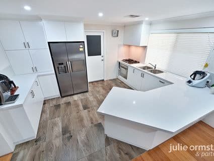 40 Wayford Circle, Hocking - Thumbnail 2