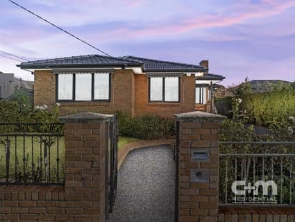21 Ridge Road, Oak Park - Image 1