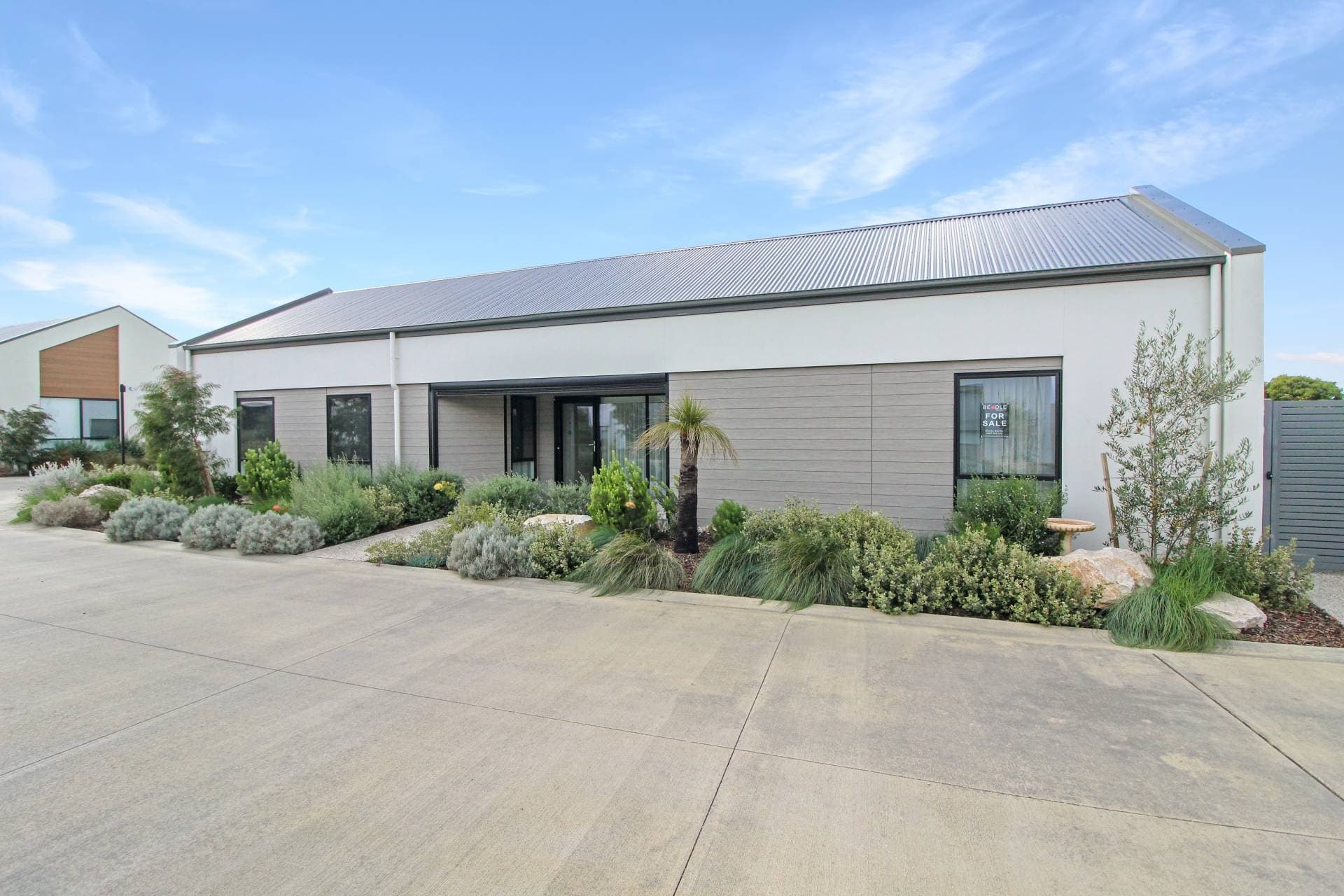 EXPERIENCE LUXURY LIVING AT ITS FINEST – STYLISH 3 BEDROOM UNIT AT 2 IDALIA LANE, PALM LAKE RESORT, Paynesville
2 Idalia Lane VIC, Paynesville 2 Idalia Lane - Image 1