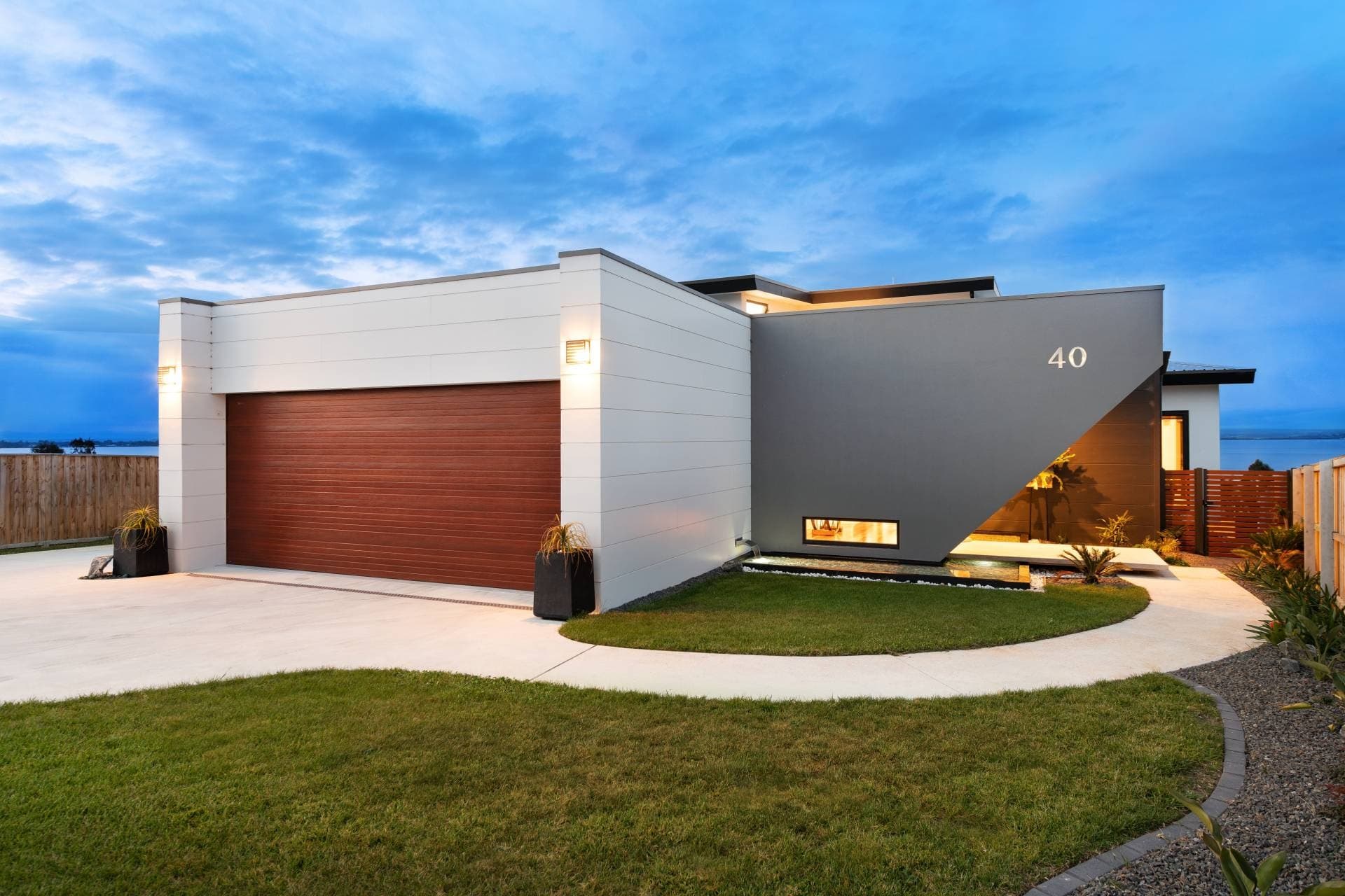 ARCHITECT-DESIGNED MASTERPIECE, Paynesville
    40 Eagle Bay Tce VIC, Paynesville 40 Eagle Bay Tce - Thumbnail 2