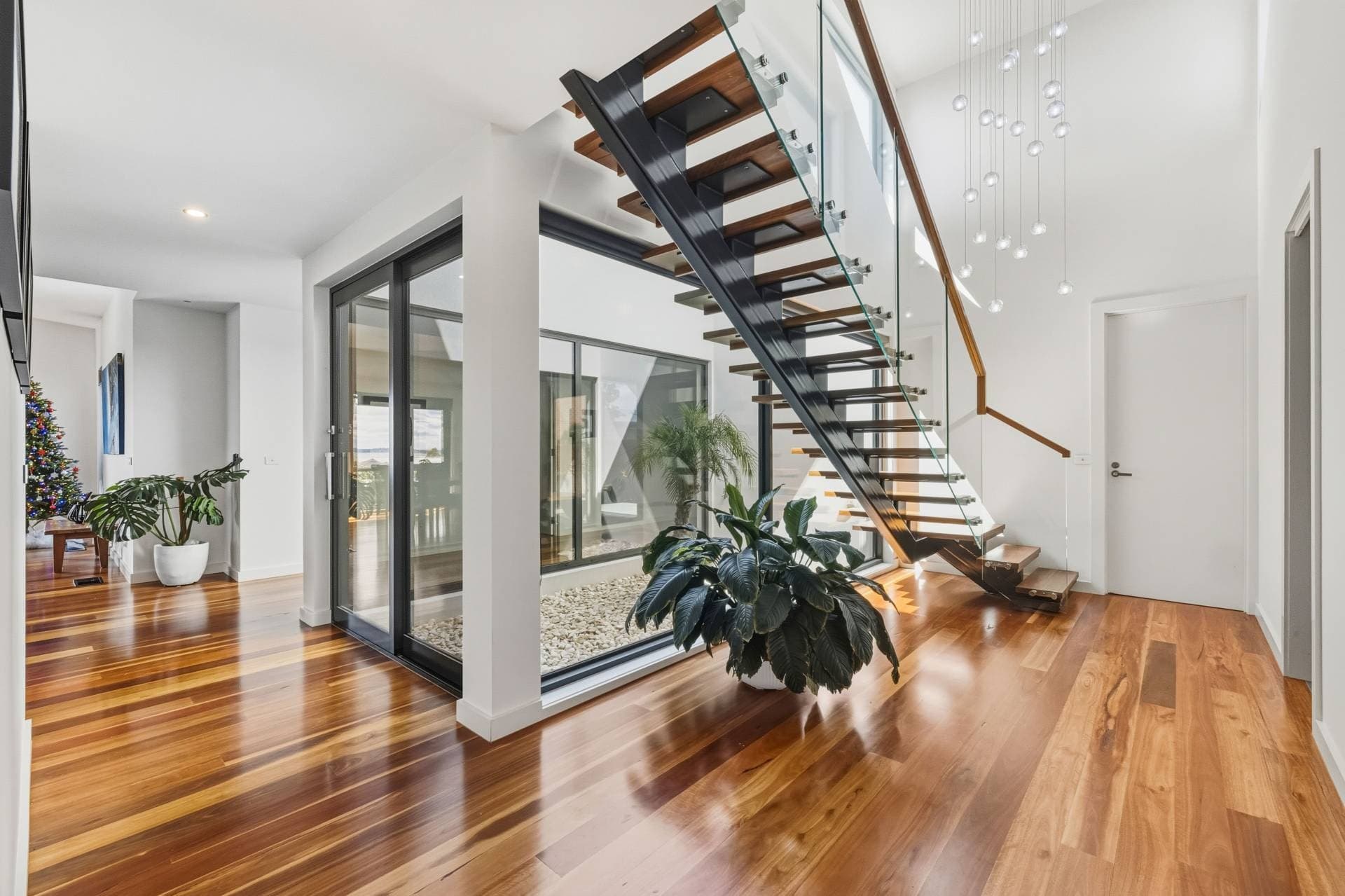 ARCHITECT-DESIGNED MASTERPIECE, Paynesville
    40 Eagle Bay Tce VIC, Paynesville 40 Eagle Bay Tce - Thumbnail 7