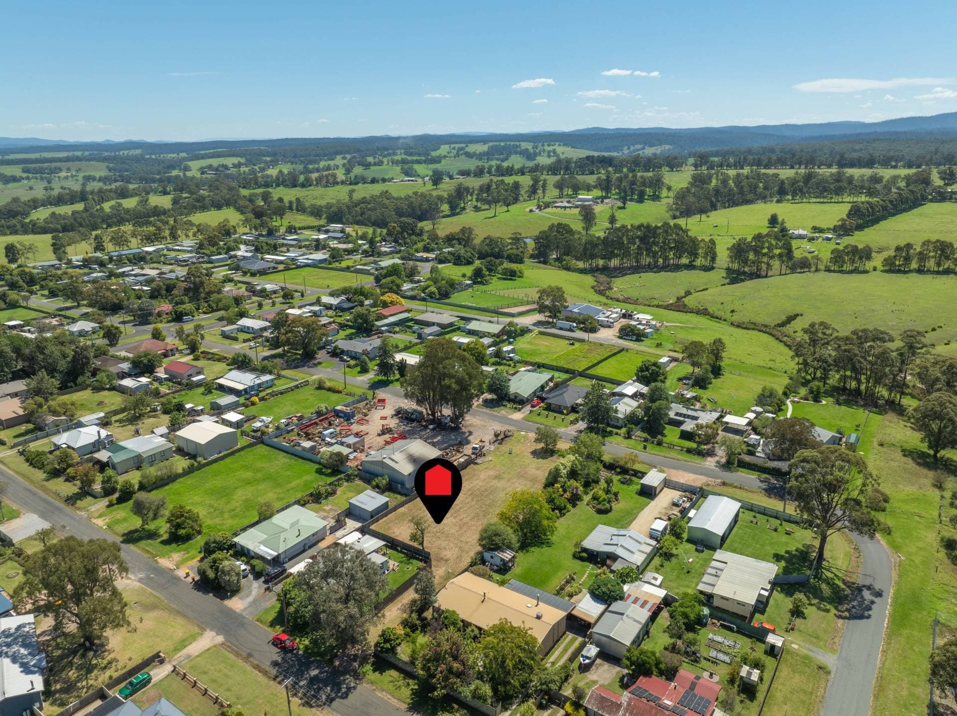 READY TO BUILD ALLOTMENT ON THE EDGE OF TOWN, Orbost
    57 Evans St VIC, Orbost 57 Evans St - Thumbnail 7