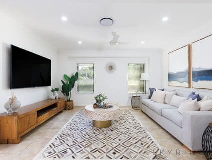 11 Cedar Court, Brookfield - Thumbnail 3