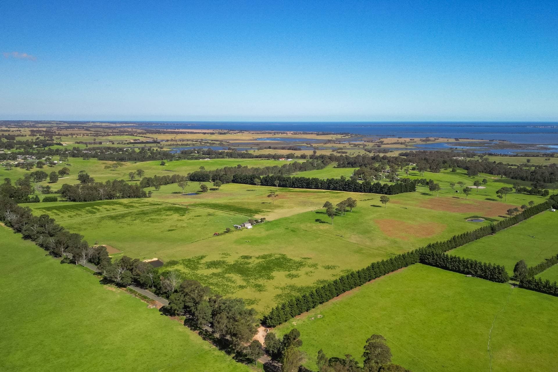SPECTCULAR UNDULATING LAND, Nicholson
    500 Olivers Rd VIC, Nicholson 500 Olivers Rd - Thumbnail 3