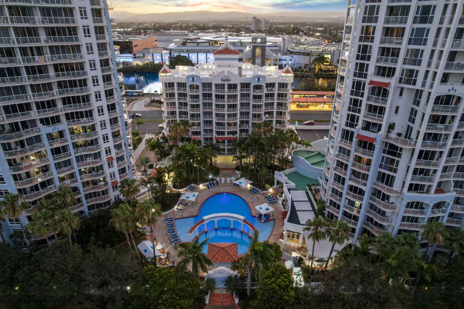 1055/2623-2633 Gold Coast Highway Broadbeach QLD 4218, Broadbeach - Thumbnail 2