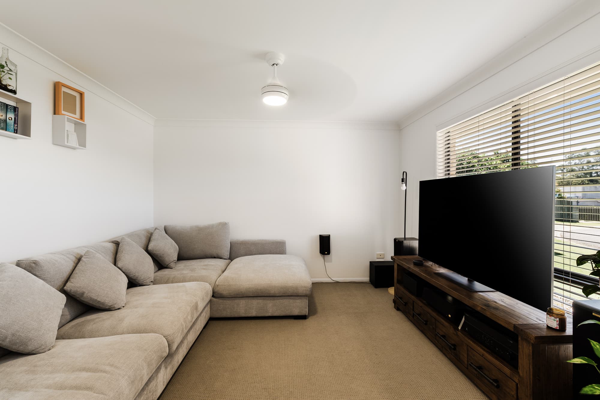 3 Gaudron Close, Wilsonton Heights - Thumbnail 3