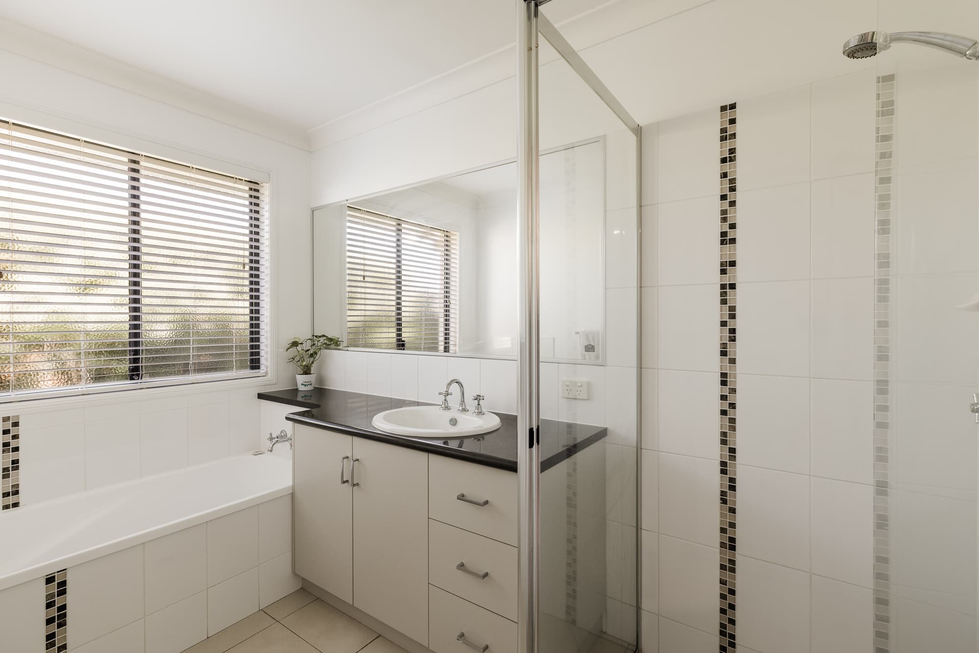 3 Gaudron Close, Wilsonton Heights - Thumbnail 7