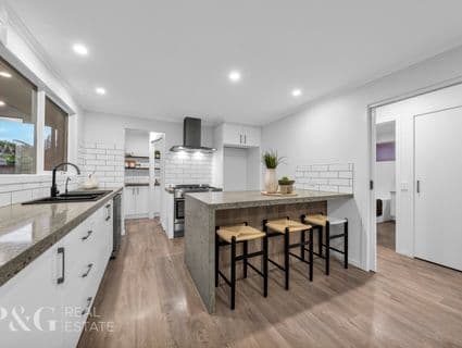 21 Leonie Court, Narre Warren - Thumbnail 2