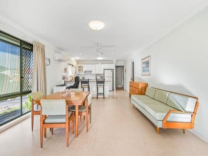 13 Swan Street, Marks Point - Thumbnail 4