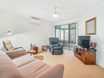 13 Swan Street, Marks Point - Thumbnail 7