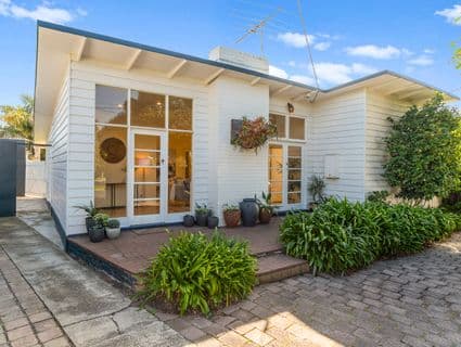 258 Frankston Dandenong Road, Seaford - Image 1