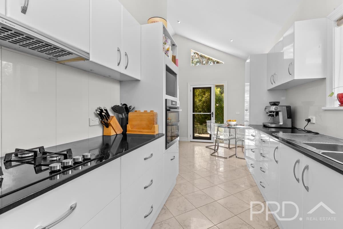 117 Currawong Road, TUMUT NSW 2720, Tumut - Thumbnail 7