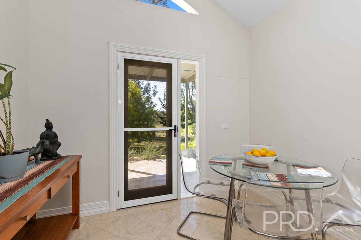 117 Currawong Road, TUMUT NSW 2720, Tumut - Thumbnail 8
