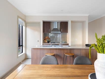 8 Scoria Circuit, Craigieburn - Thumbnail 5